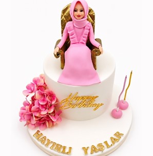 Yetişkin Model Figürlü Pasta